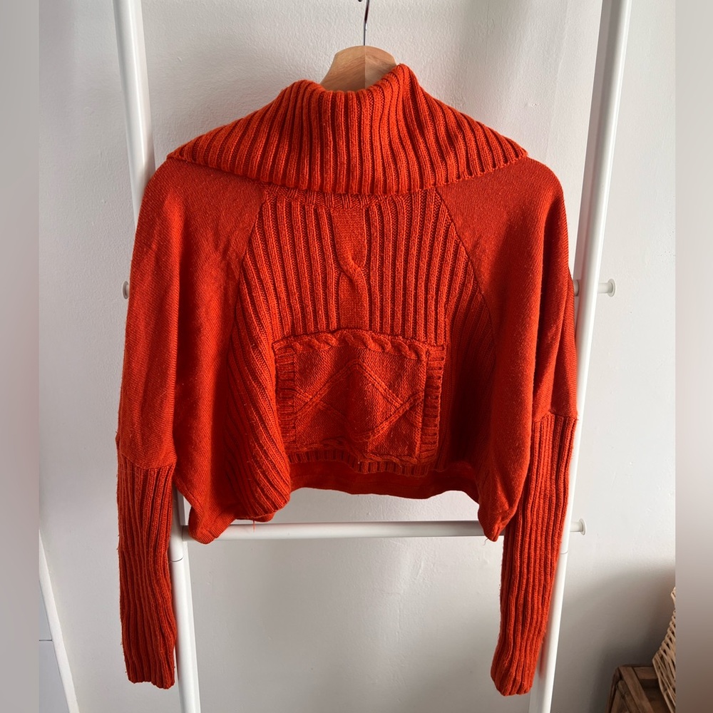 Vintage burnt orange cropped turtleneck.